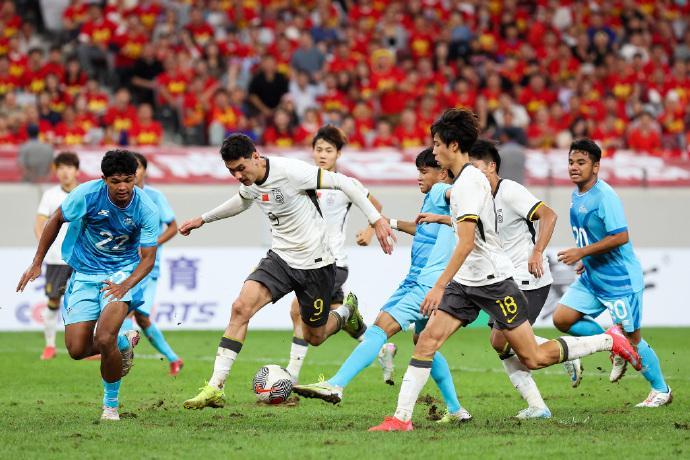 开云-U22国足为何半场狂轰9球?王钰栋单点爆破,对手血槽已空