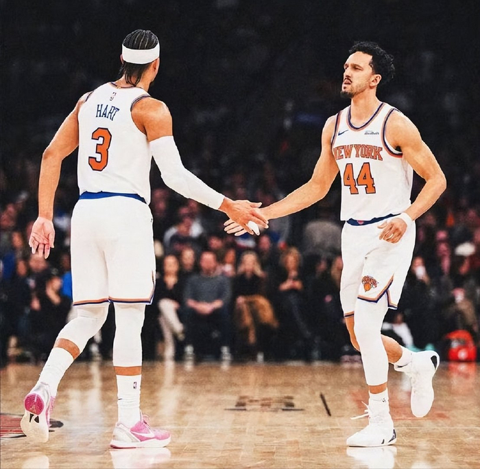 开云体育官网-篮网仅得66分！尼克斯54分狂胜，成功终结4连败，对篮网已13连胜|三分球|洛杉矶快船队|纽约尼克斯队|布鲁克林篮网队|篮板_新浪体育_新浪新闻