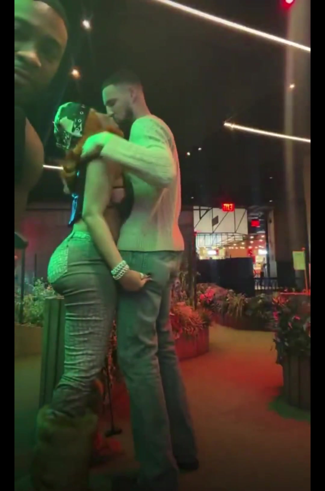 开云体育官网-没眼看！克莱&amp;马冬梅大尺度打高尔夫 友人看了直呼受不了