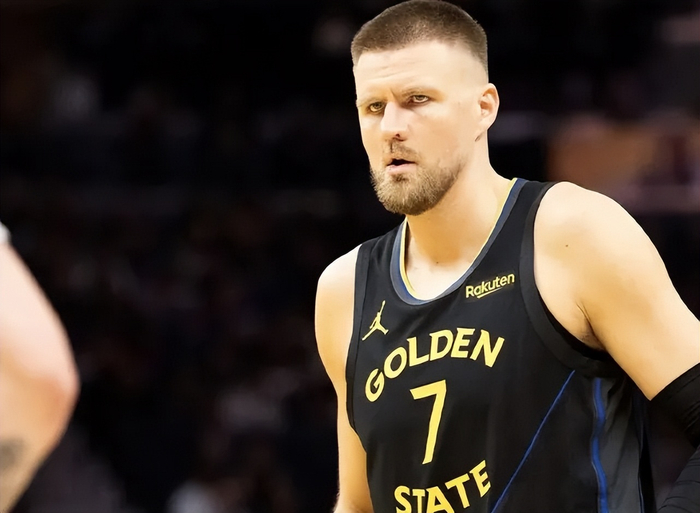 开云体育官网-勇士加时124-130惜败公牛 球员评价：3人优秀，2人及格，6人低迷|德雷蒙德·格林|加时赛|芝加哥公牛队|金州勇士队|艾尔-霍福德_新浪体育_新浪新闻