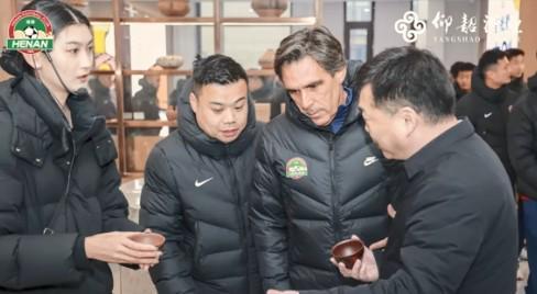 仰韶酒业董事长:期待让全世界通过足球这扇窗看到昂扬的河南