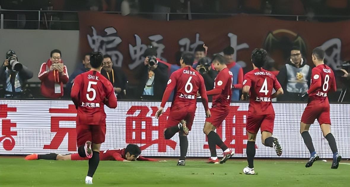 开云体育官网-穆斯卡特没看错人！连续两个赛季重点培养的上港新星，如今爆发