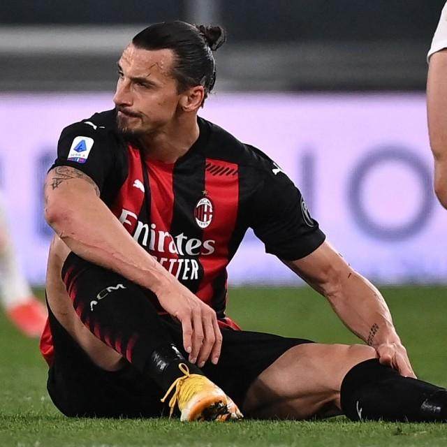 【早报】卡瓦尼续约曼联！伊涅斯塔大新闻也是续约？