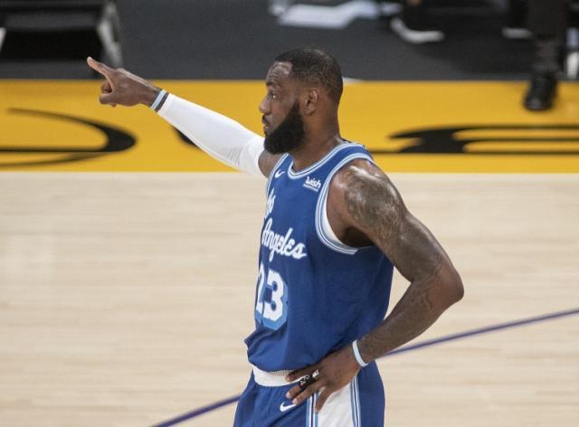 【早报】卡瓦尼续约曼联！伊涅斯塔大新闻也是续约？