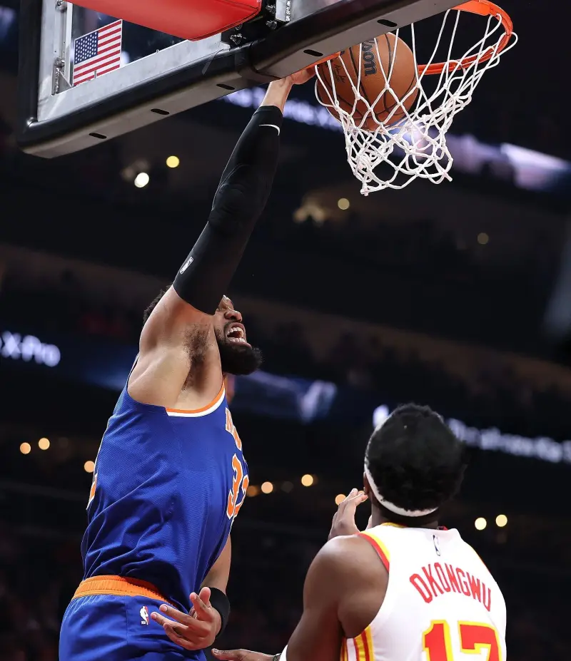 开云-唐斯穿着G.T Jump2，砍下20分10篮板10助攻2抢断