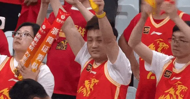 开云-广厦淘汰山西，广厦球迷欢呼庆祝&amp;amp;山西远征球迷表情失落